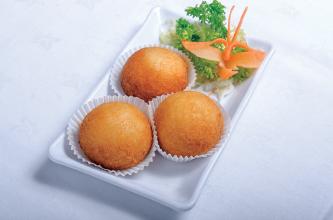 脆皮奶黄包 Crispy Egg Yolk Buns