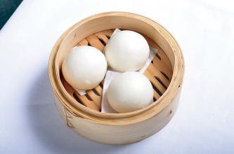 香滑奶黄包 Steamed Egg Yolk Buns